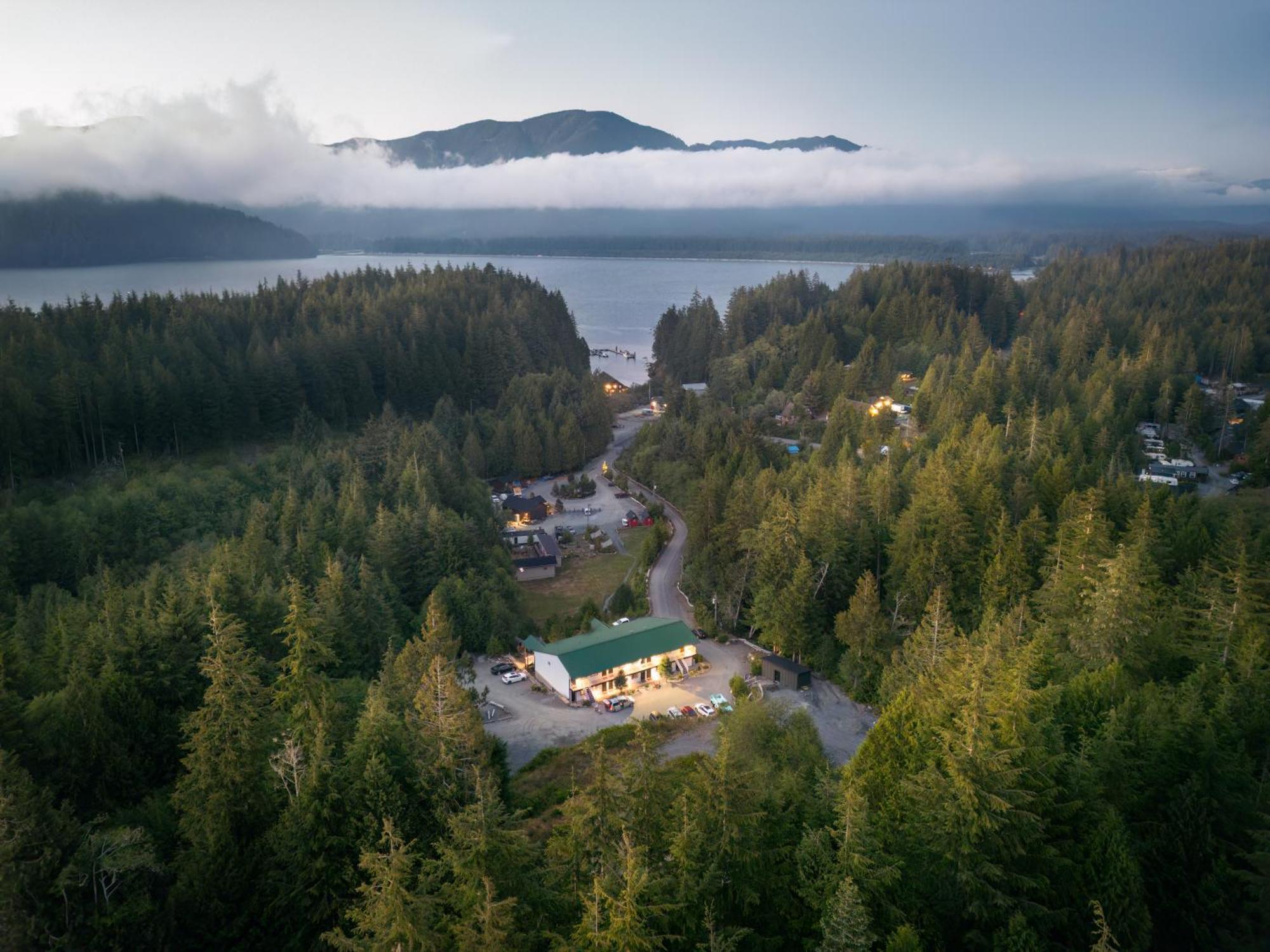 West Coast Trail Lodge Port Renfrew Extérieur photo